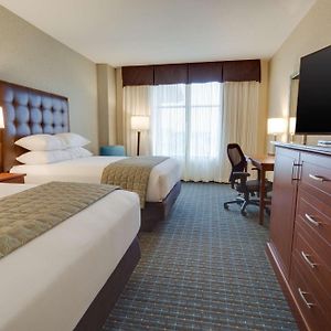 Deluxe Upper Floors Queen Room